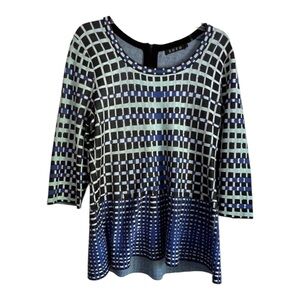 Zozo Women’s Blue/White Boxy Tunic Sweater 3/4 Sleeve